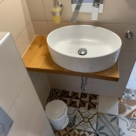 Apartament Nikolaidis House *